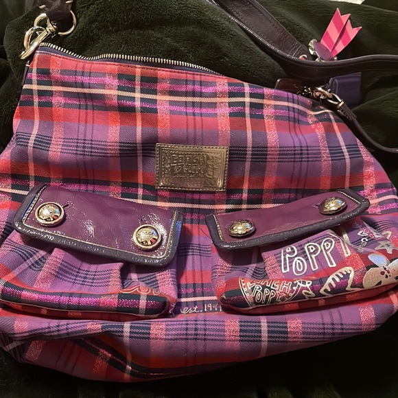 Coach poppy bag shoulder strap, no rips, or tears on the inside - Picture 1 of 3
